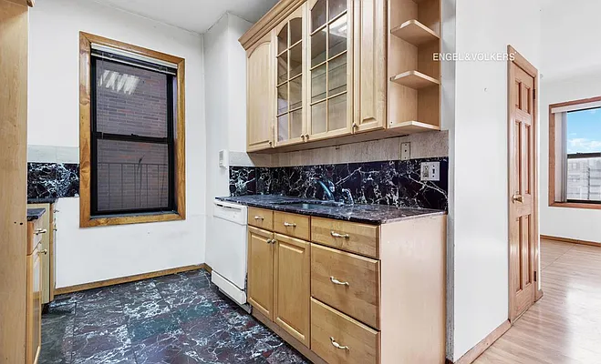 Sold by Engel & Völkers New York City | media 30