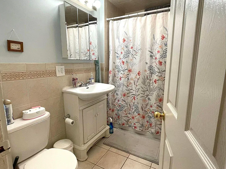 635 Boston Ave #1 — Photo 8