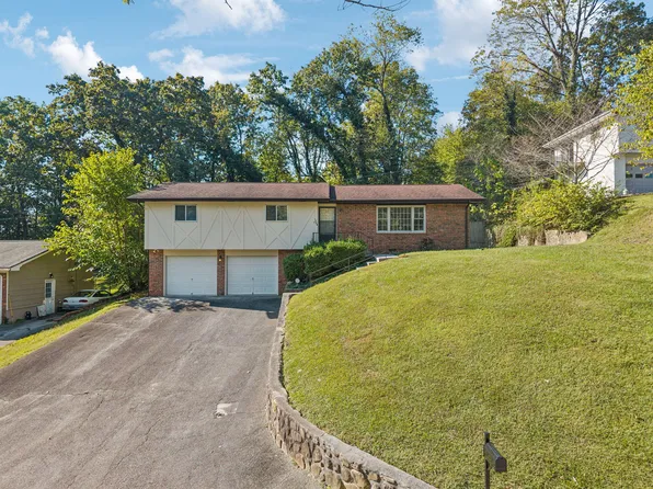 1328 Michael Ln, Hixson, TN 37343