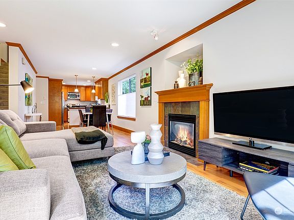 4th image of 13724 Midvale Avenue N #C