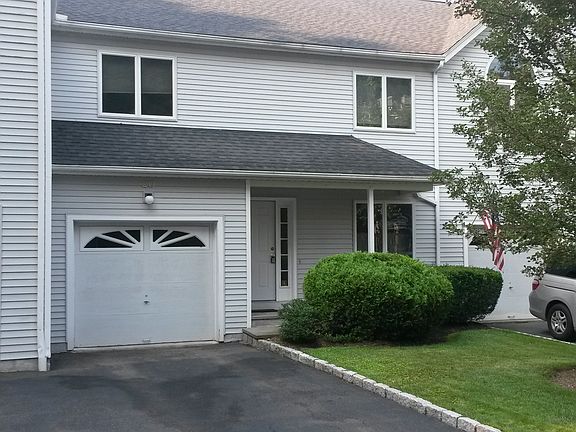 2nd image of 20 Larissa Ln