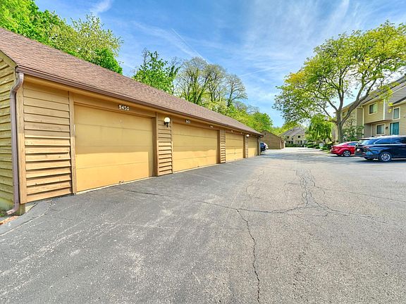 5th image of 9450 Hunters Creek Dr