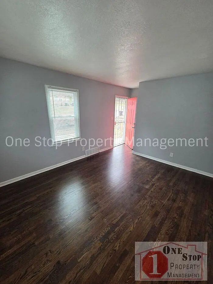 Building Photo - 4511 Monroe Ave
