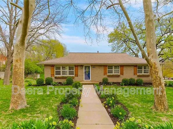 1305 Craig Dr, Liberty, MO 64068