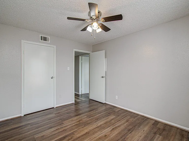 10101 S Gessner Rd #405 — Photo 22
