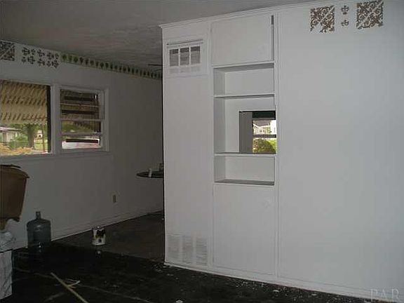 5th image of 3253 Torres Ave