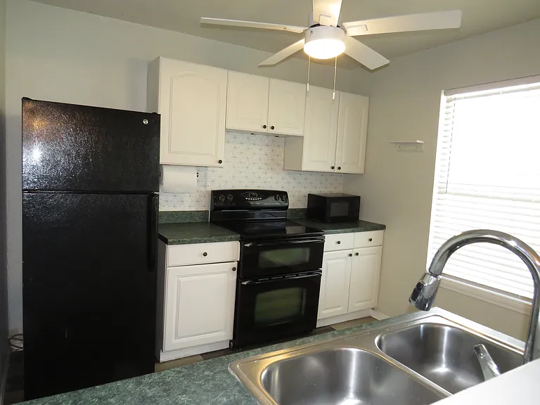 4657 S Bonnie Brae St — Photo 6