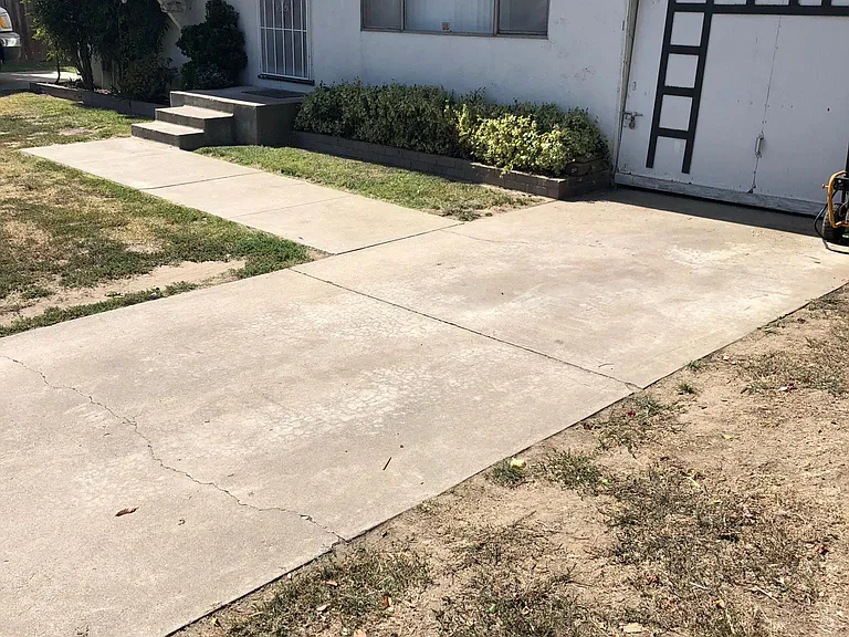 1103 S Ham Ln — Photo 7