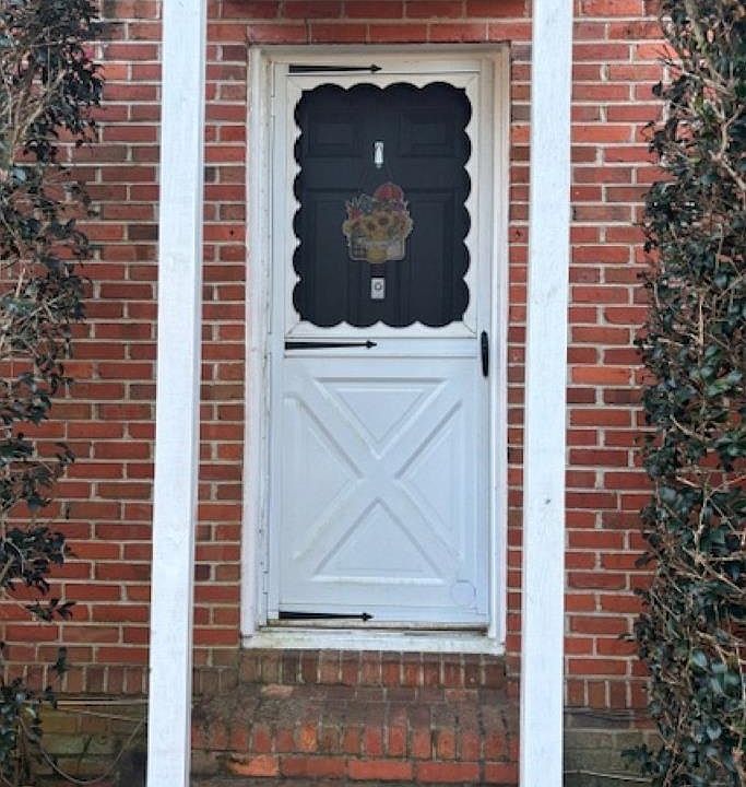 1st image of 622 Hillcrest St