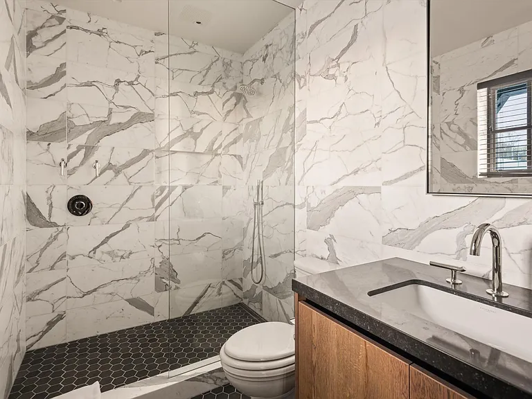 379 Divide Dr — Photo 29