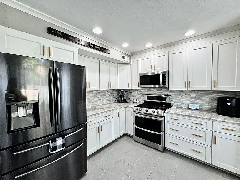 2337 Esplanade Dr — Photo 15