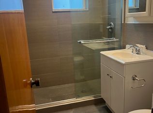 22-43 37th St #2, Astoria, NY 11105