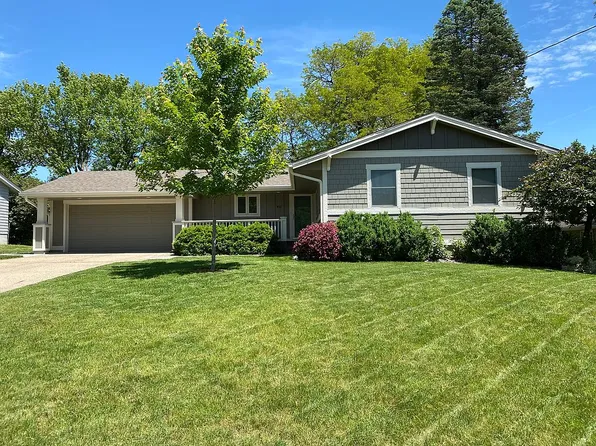 901 30th St, West Des Moines, IA 50265