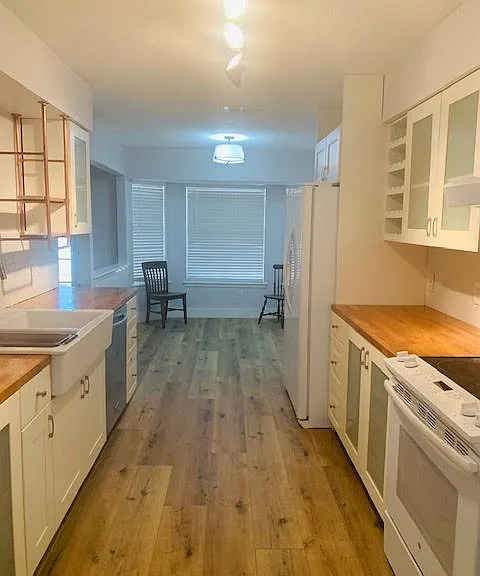 6310 Seamist Dr — Photo 5