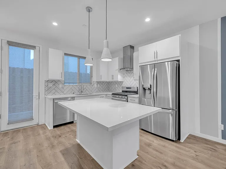 357 Crate Ave — Photo 6