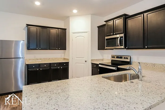 157 Scarborough Bnd — Photo 6