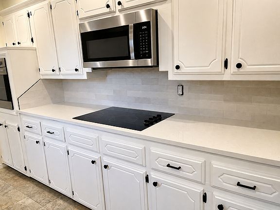 2nd image of 1802 Logan Dr