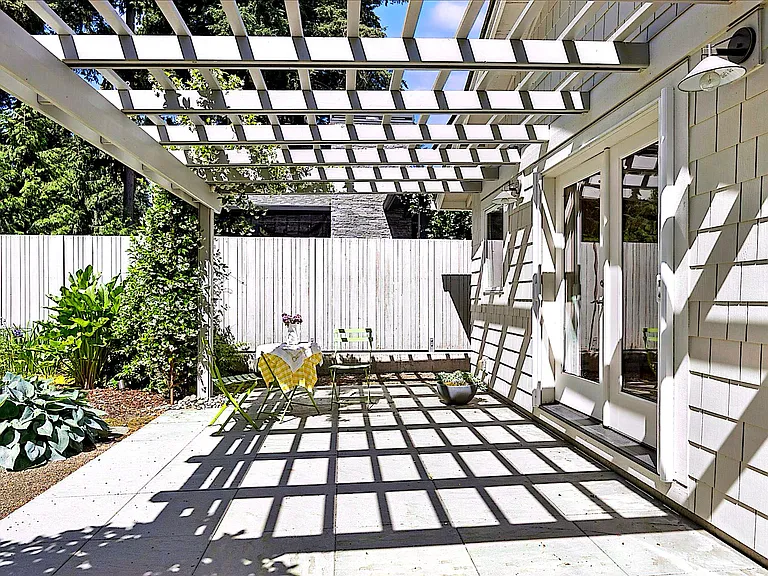 4242 Cobb Way — Photo 31