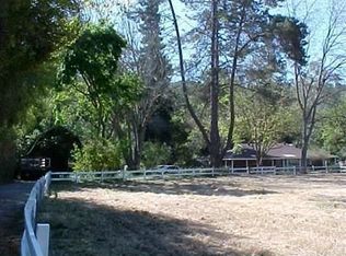 9998 N Creek Rd, Oak View, CA 93022