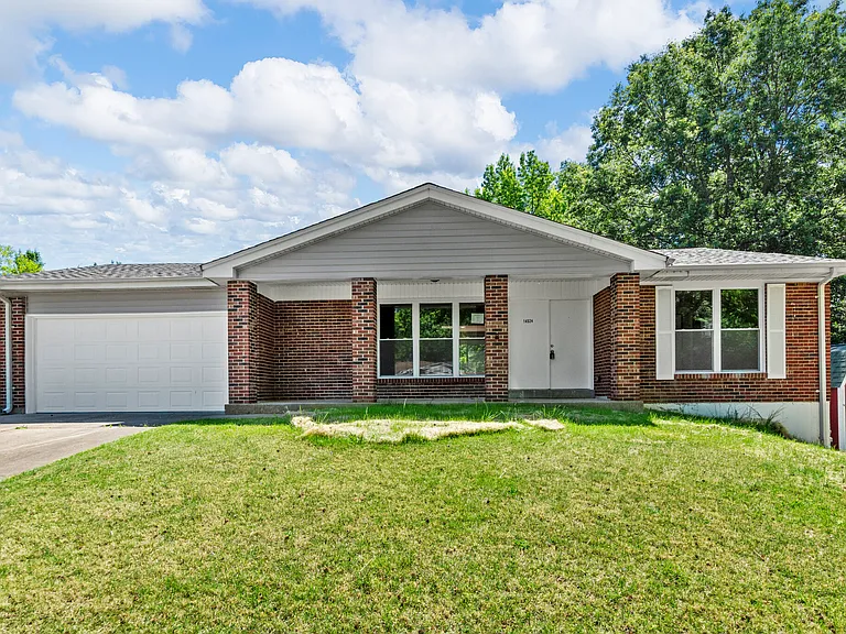 14524 Fox Chase Dr — Photo 1