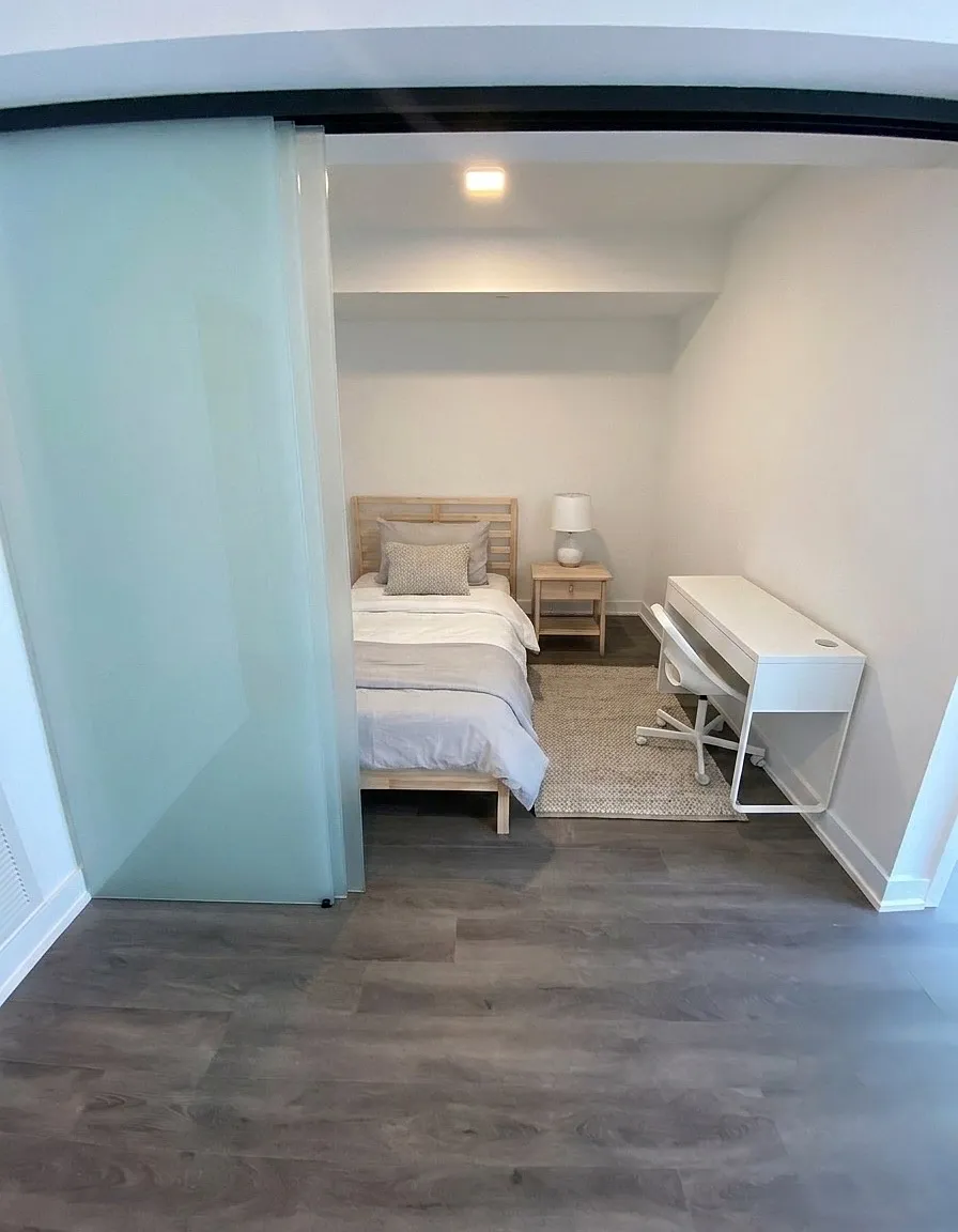 3 bed, $1,050 — Photo 1