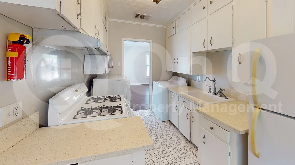 1 bed, 1.0 bath, 458 sqft, $1,100 — Photo 3