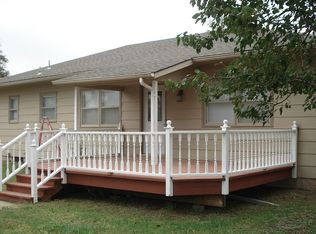 922 NW 60th St, Newton, KS 67114