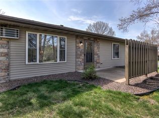 3607 Oak Tree Ln, Eau Claire, WI 54701
