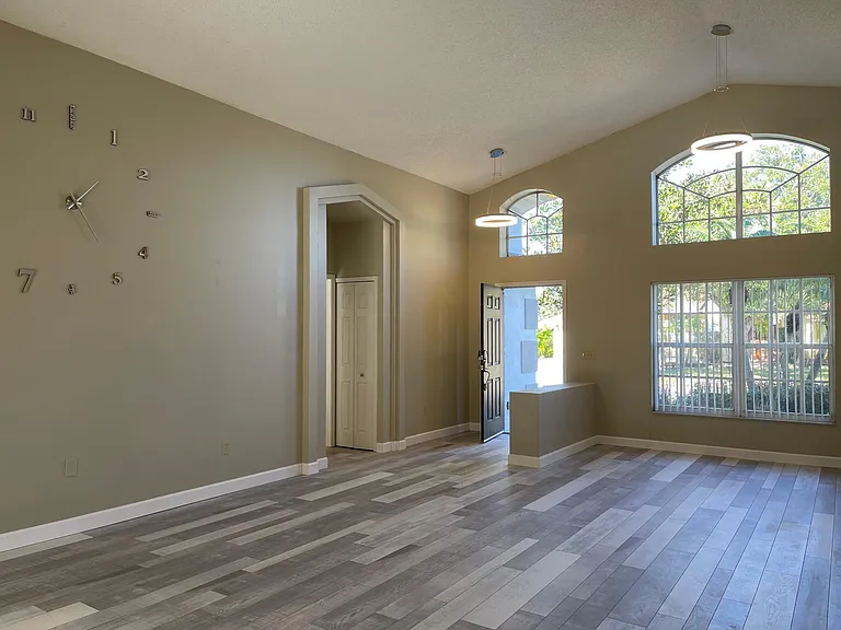 9303 Rockrose Dr — Photo 17