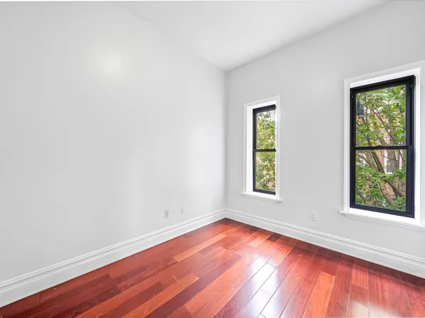 240 Clendenny Avenue image 24 of 40