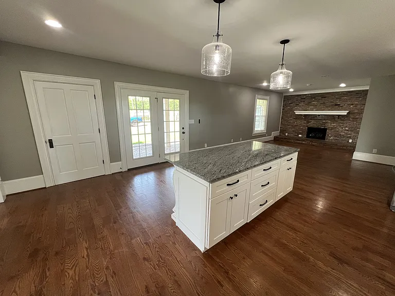 290 Kirk Ln — Photo 17