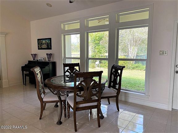 4th image of 8838 Oak Creek Ln