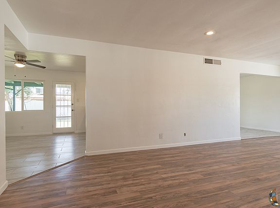 5th image of 685 Yucca Dr