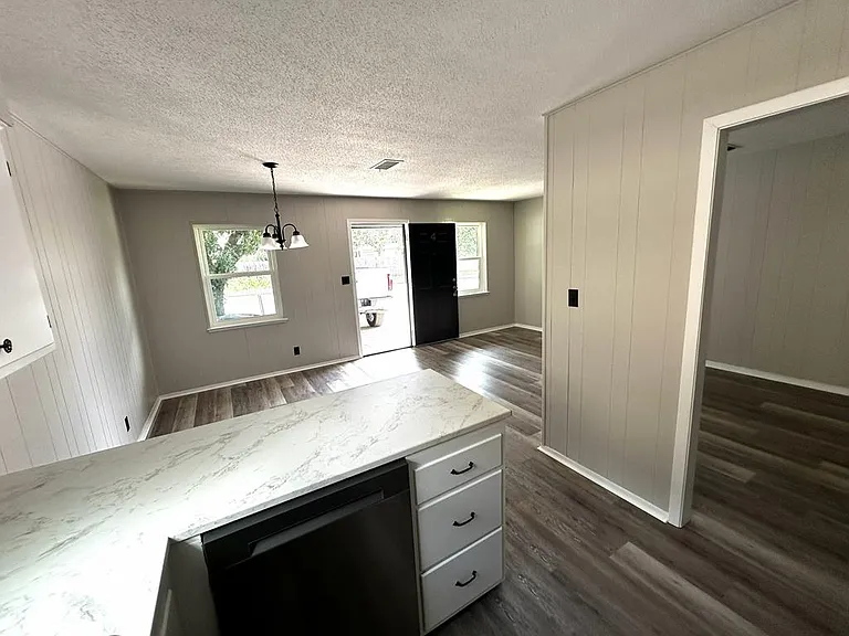 1402 N Adams St #4 — Photo 5