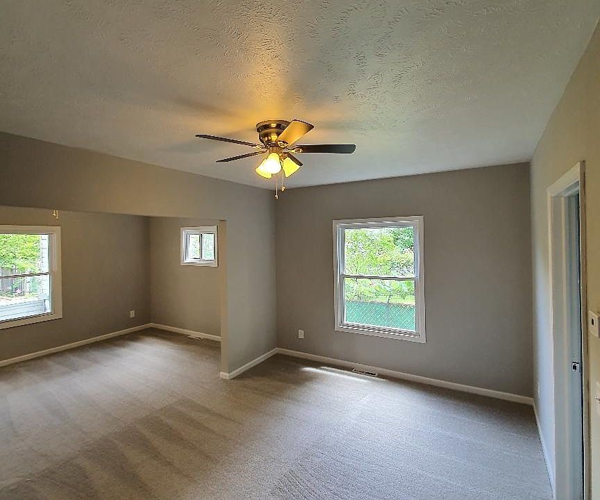 1st image of 3715 Mack Ct #4