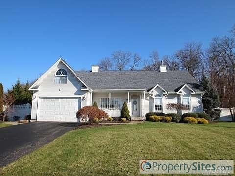 1st image of 7 Paige Ln