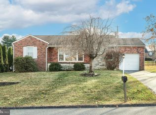 1152 Glendale Rd, York, PA 17403