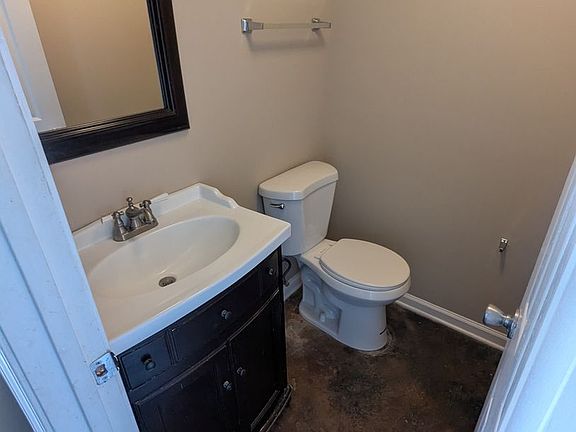 3rd image of 601 18th St