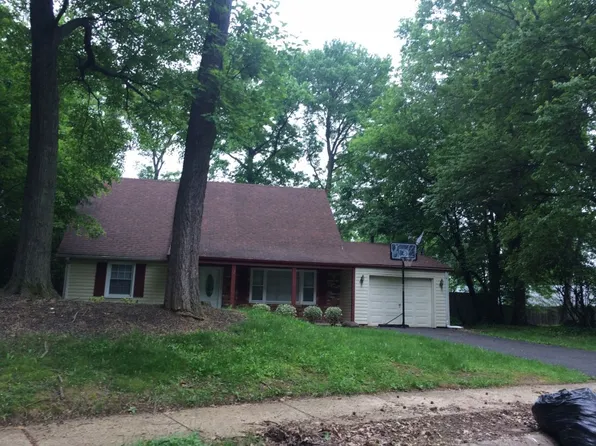12 Elridge Pl, Willingboro, NJ 08046