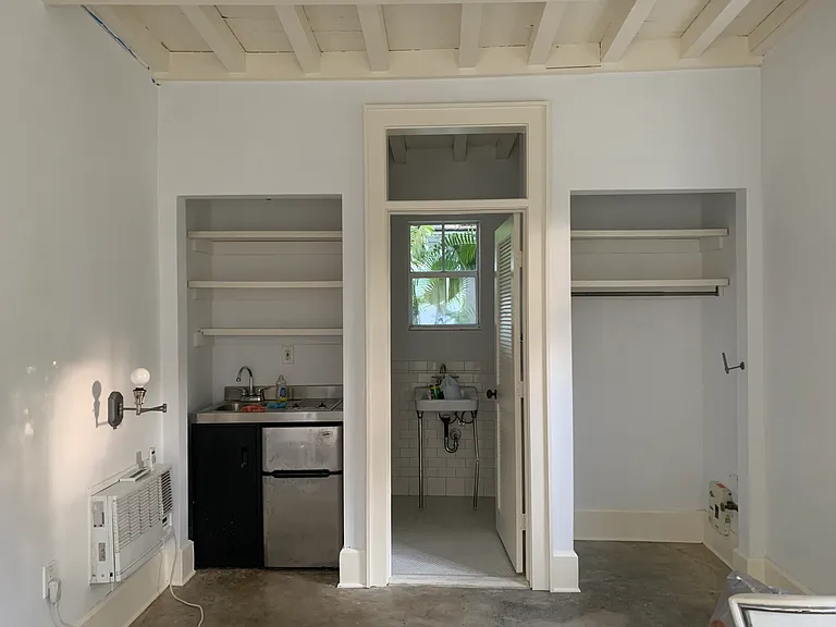 937 Roderigo Ave — Photo 10