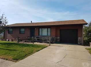 2513 Yoder Dr, Burlington, IA 52601