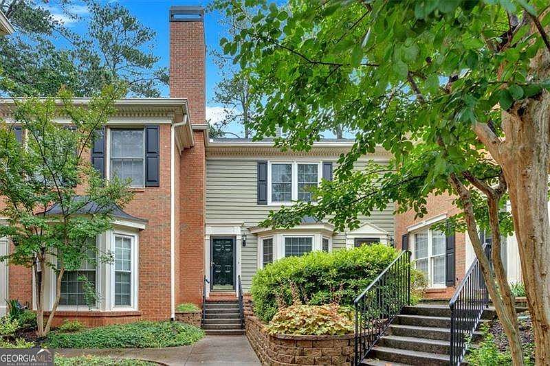 1st image of 4 Mount Vernon Cir
