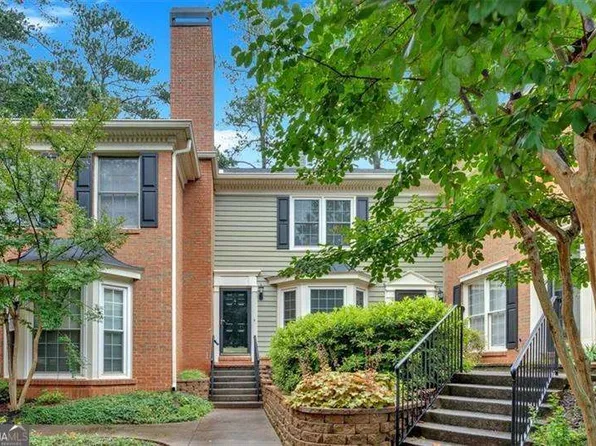 4 Mount Vernon Cir, Sandy Springs, GA 30338