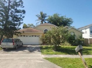 8 Meadows Park Ln, Boynton Beach, FL 33436