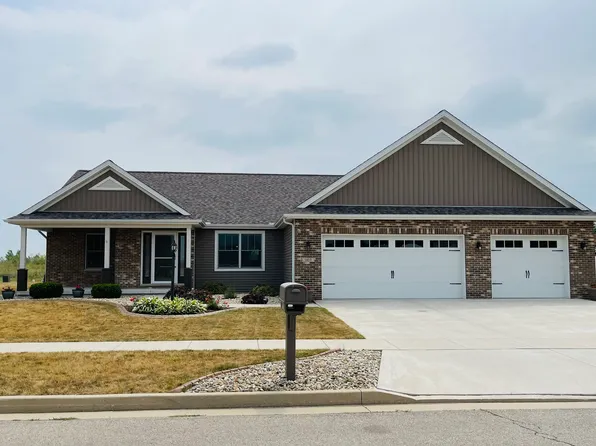 1410 Railside Dr, Gibson City, IL 60936