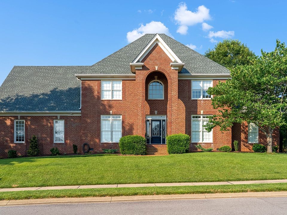 1st image of 139 Thornwood Pl