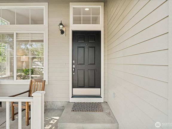 4th image of 17621 SE 17TH Circle