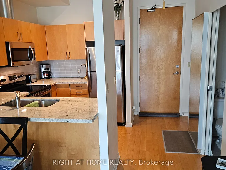 388 Richmond St W #910 — Photo 3