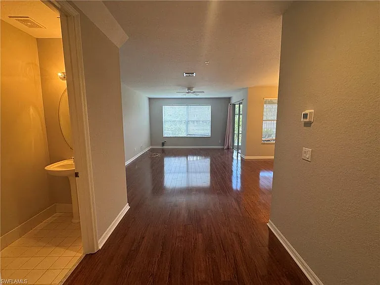 1410 Mariposa Cir #105 — Photo 9