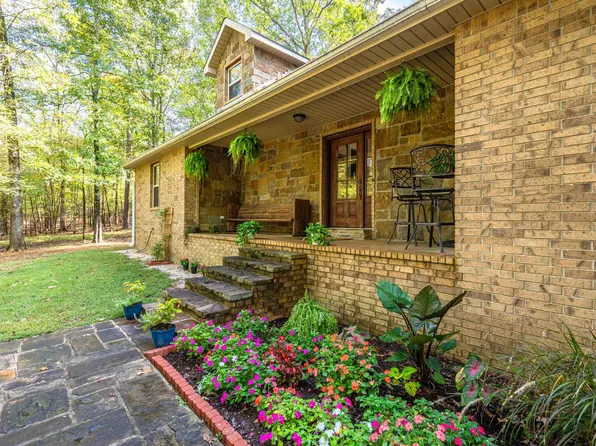 1758 Riverview Dr, Malvern, AR 72104